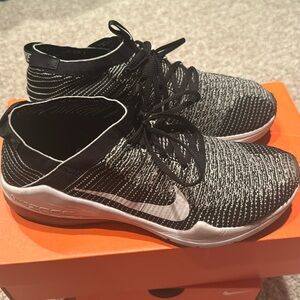 NIKE AIR Zoom Fearless